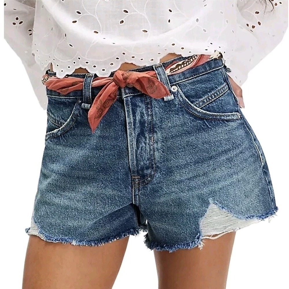WE THE FREE PEOPLE NOW OR NEVER DENIM SHORTS RELAXED BOHO SUNSATIONAL SZ 29 NWT!